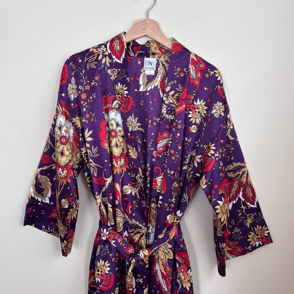 Natori Satin Kimono Robe - Picture 11 of 12